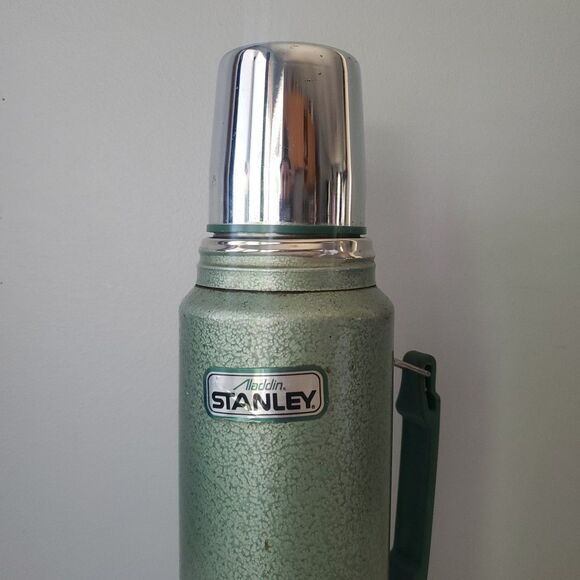 Stanley Aladdin Green Vintage Stainless Steel 1 Quart Thermos Bottle w Handle - Picture 2 of 13